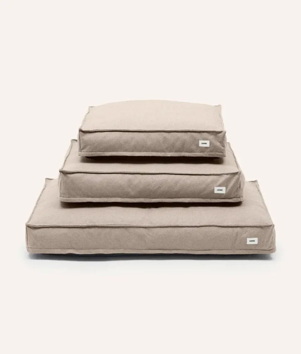 Cafide Cuadra hundeseng beige M 75x60 cm