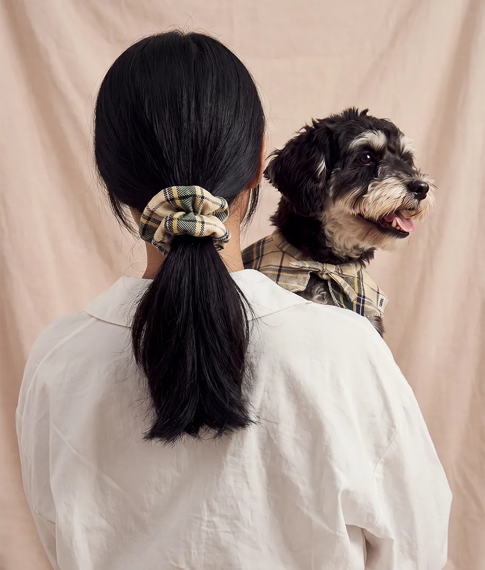 Cafide Noa scrunchie beige tartan bomuld