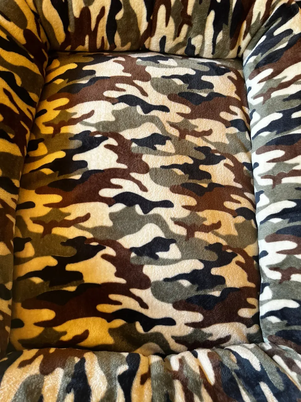 Wellness Camo hundeseng M 65x50 cm støttende kant