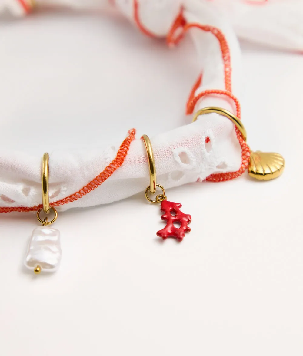 Cafide Sira Coral Broderie hundebandana med charms