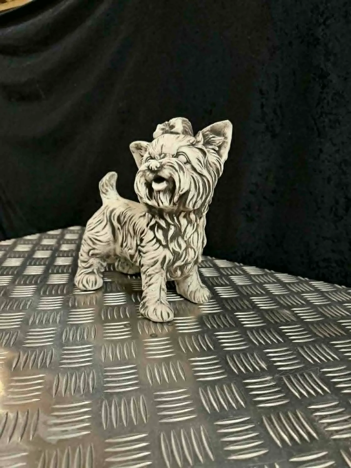 Klausen Import stor Yorkshire Terrier betonfigur 25 cm stående