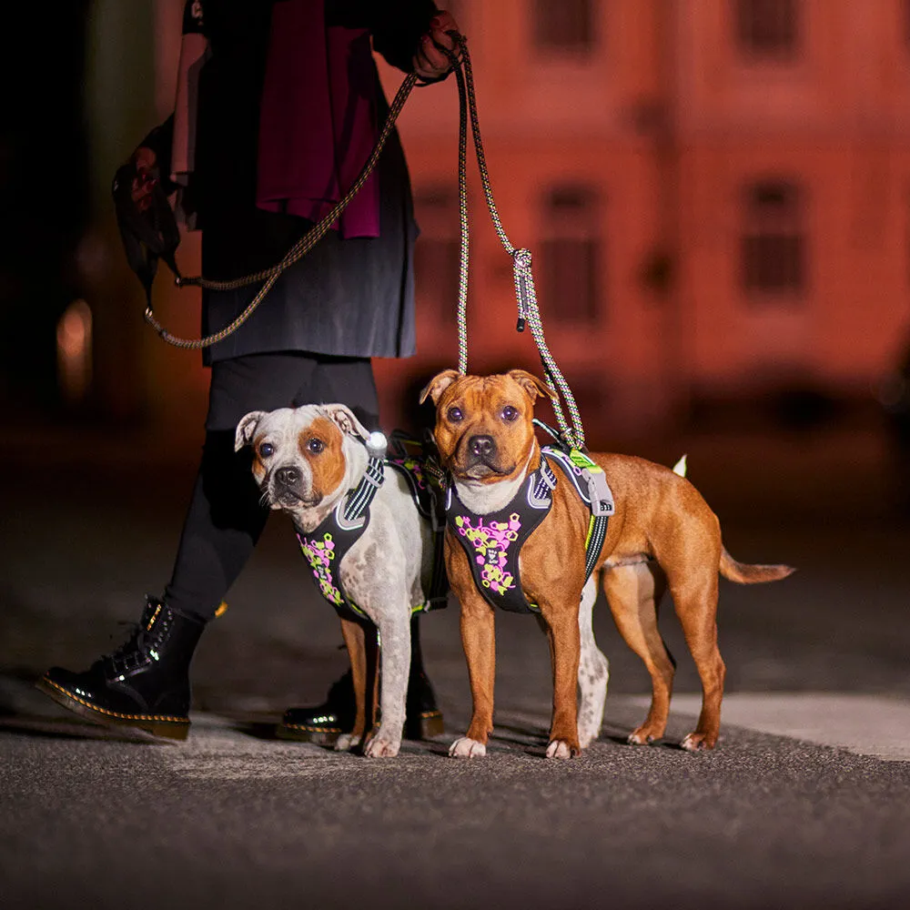 Hurtta Weekend Warrior Neon Harness II hundesele Neon licorice refleks
